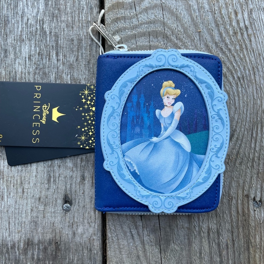 NWT Loungefly Disney Princess Cinderella Wallet